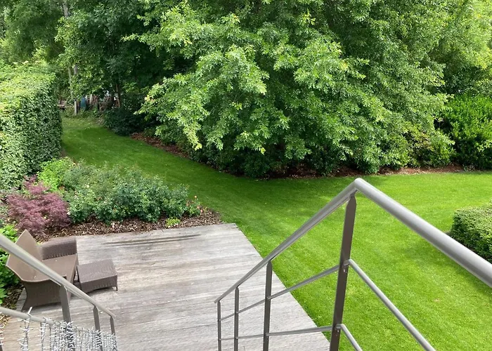 Rustig Appartement In Het Groen Met Terras